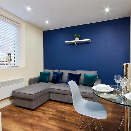 Apartment The Hidden Gem Of Leeds - Parking - Sleeps 4 *