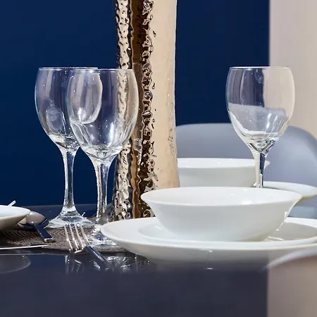 The Hidden Gem Of Leeds - Parking - Sleeps 4 *